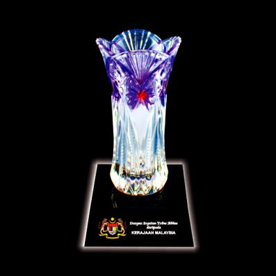 ICV 008 - Elegant Crystal Vase