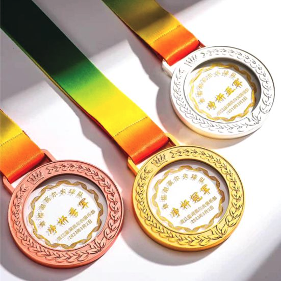 ICM 074 - Exclusive Crystal Medal