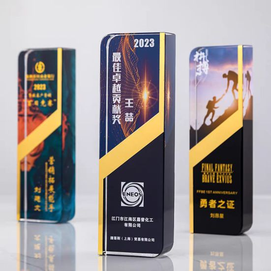 ICT 830 - Exclusive Crystal Trophy