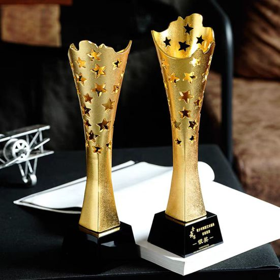 IMT 723 - Exclusive Metal Crystal Award