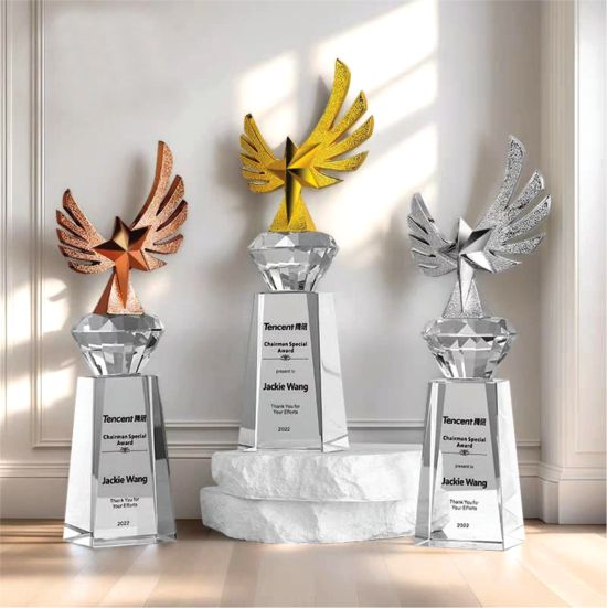 IMT 744 - Exclusive Metal Crystal Award