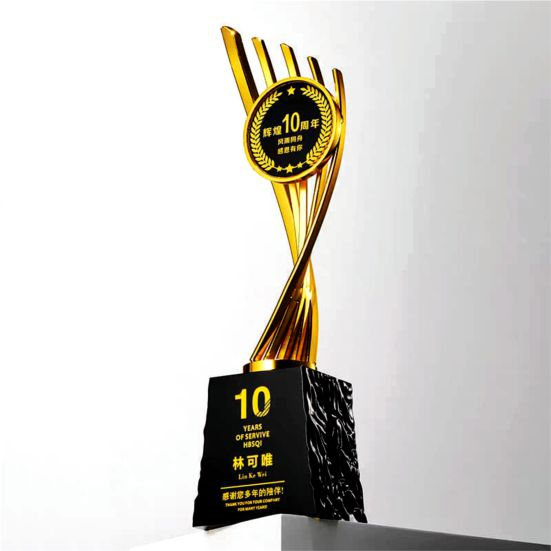 IMT 751 - Exclusive Metal Crystal Award