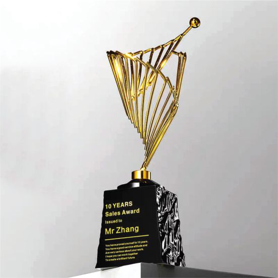 IMT 752 - Exclusive Metal Crystal Award