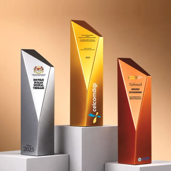 ISC 002 - Vanguard Collection Trophy