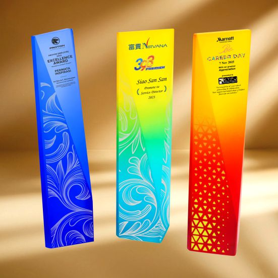 ICH 007 - Lumina Collection Crystal Trophy